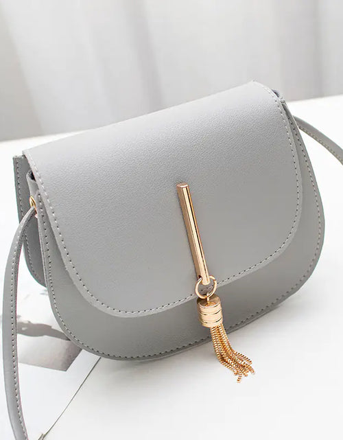 Load image into Gallery viewer, Fringe Crossbody Phone Bag and Round Purse
