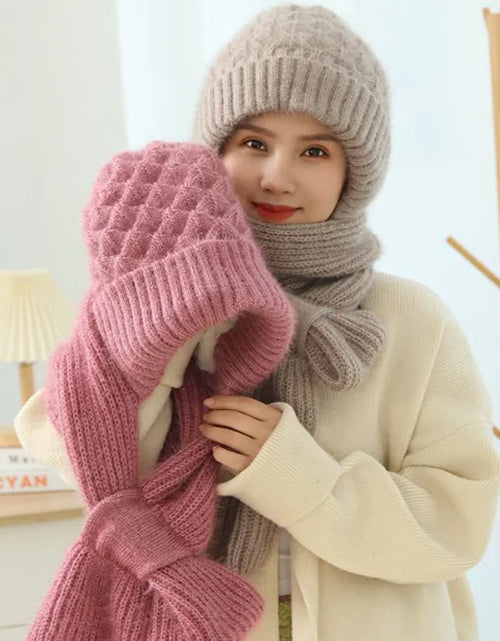 Load image into Gallery viewer, Women's Fleece-lined Knitted Scarf and Hat Set
