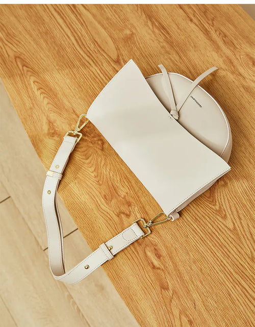 Load image into Gallery viewer, Versatile Leather Shoulder Bag with Retro Saddle Design
